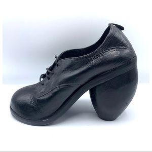 Nutsa Modebadze Curved Heel Lace-Up Shoes